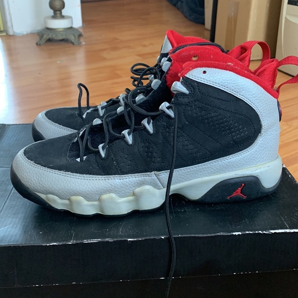 AIR JORDAN 9 RETRO 'JOHNNY KILROY' - Picture 2 of 6